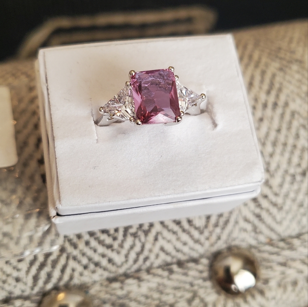 Modern Love amethyst ring